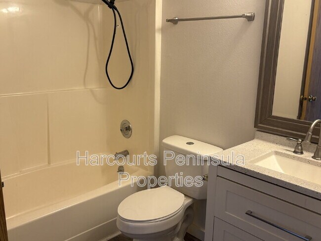 Foto del edificio - 1115 Wheaton Wy