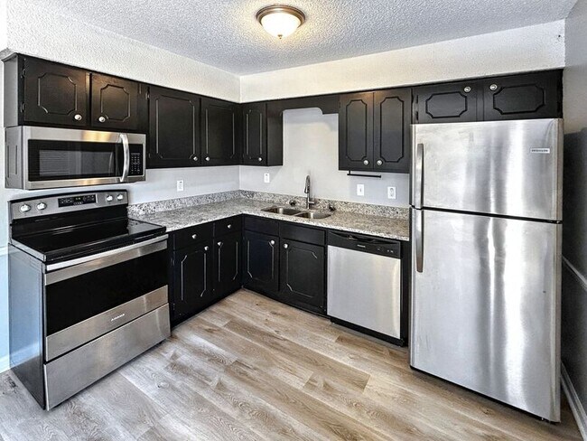 Foto del edificio - 409 Alexander Dr