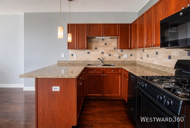 Building Photo - 4537 S Drexel Blvd
