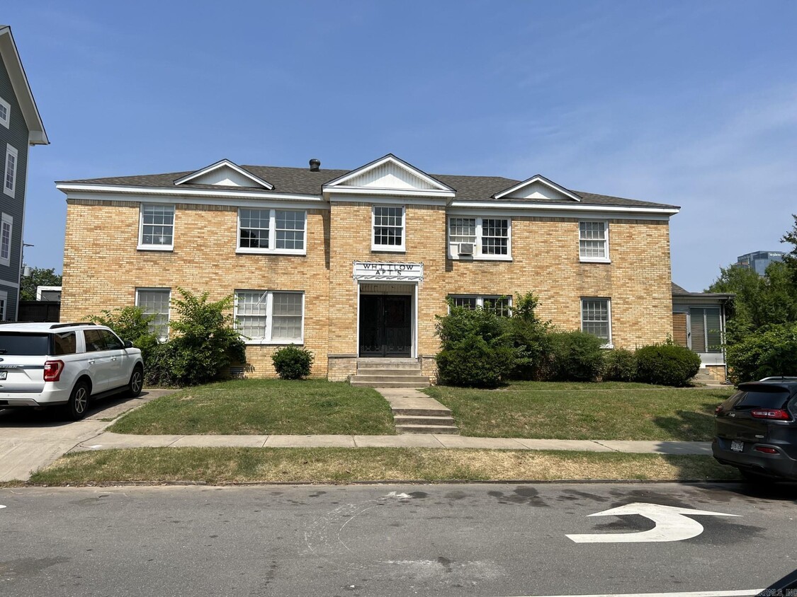 Primary Photo - 500 Rock St