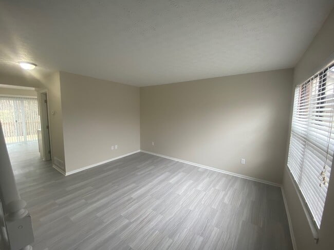 Foto del edificio - 5982 Little Brook Way