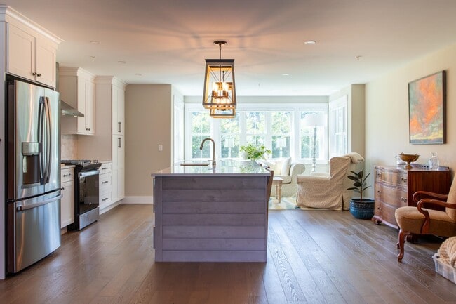 Building Photo - 1244 Washington Rd