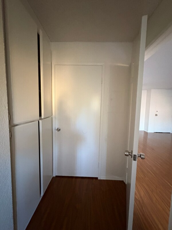 Foto principal - 6925 Haskell Ave