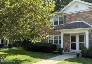 Building Photo - 96 East Ave