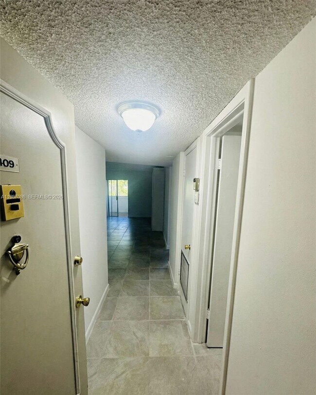 Foto del edificio - 22605 SW 66th Ave