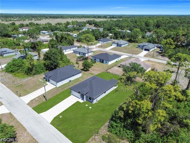 Foto del edificio - 6210 Forest Ct