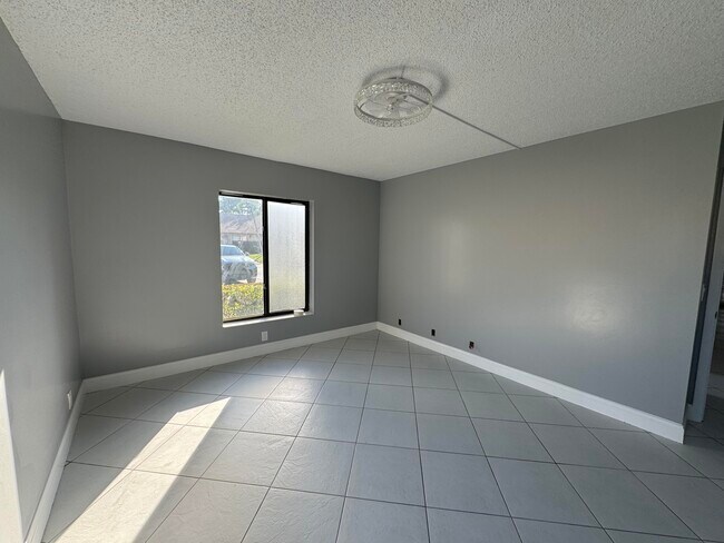 Foto del edificio - 802 Sky Pine Way