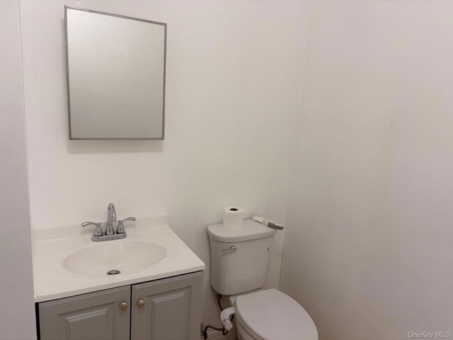 Foto del edificio - 2653 NY-17M