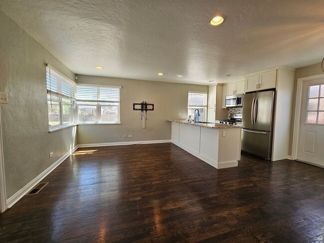 Foto del edificio - Heart of the City 1949 Charmer 2 Bed 1 Bat...