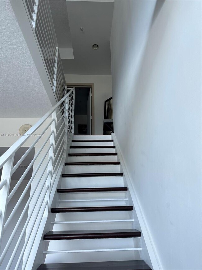 Foto del edificio - 60 SW 13th St