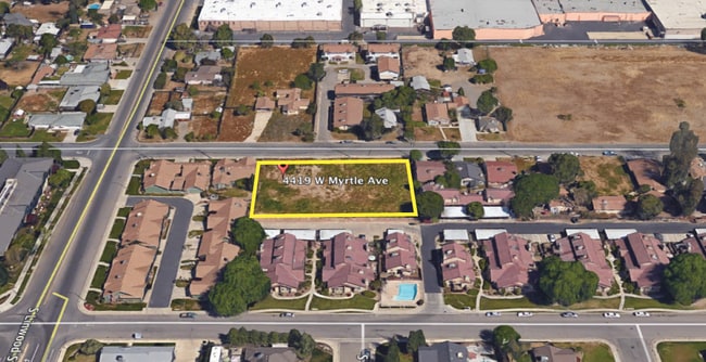 Aerial Photo - 4419 W Myrtle Ave
