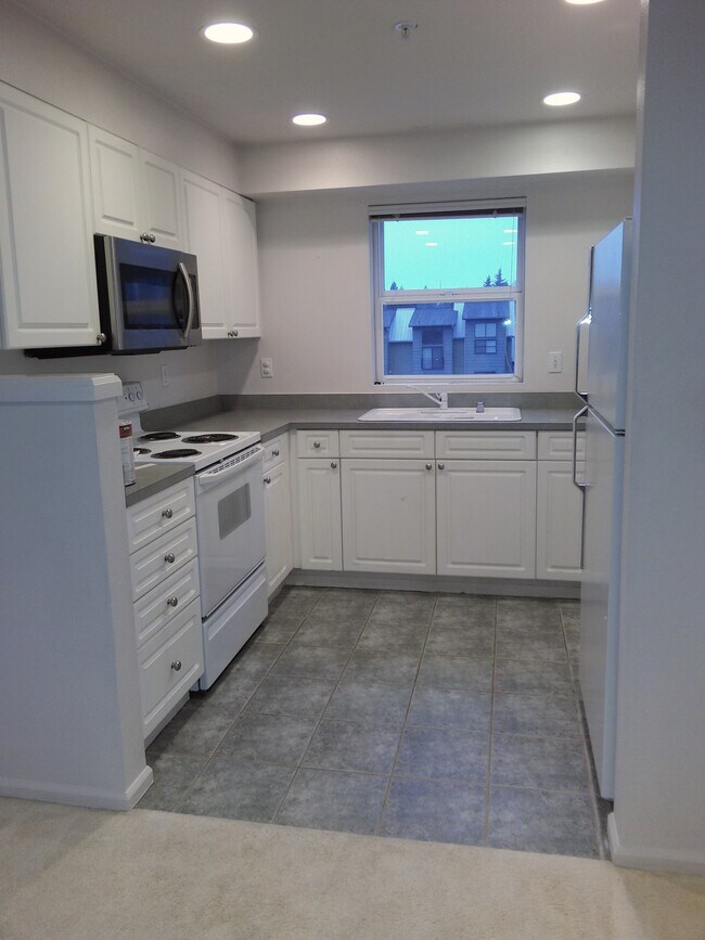 Foto del edificio - 4343 Roosevelt Way NE