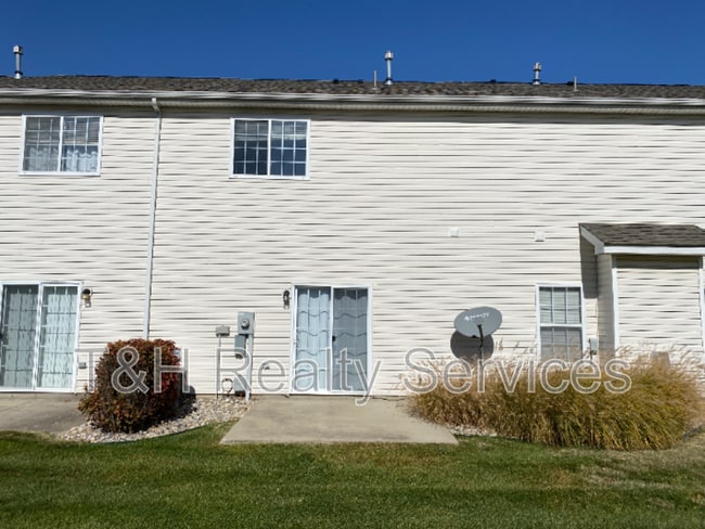 Building Photo - 9765 Rolling Plain Dr