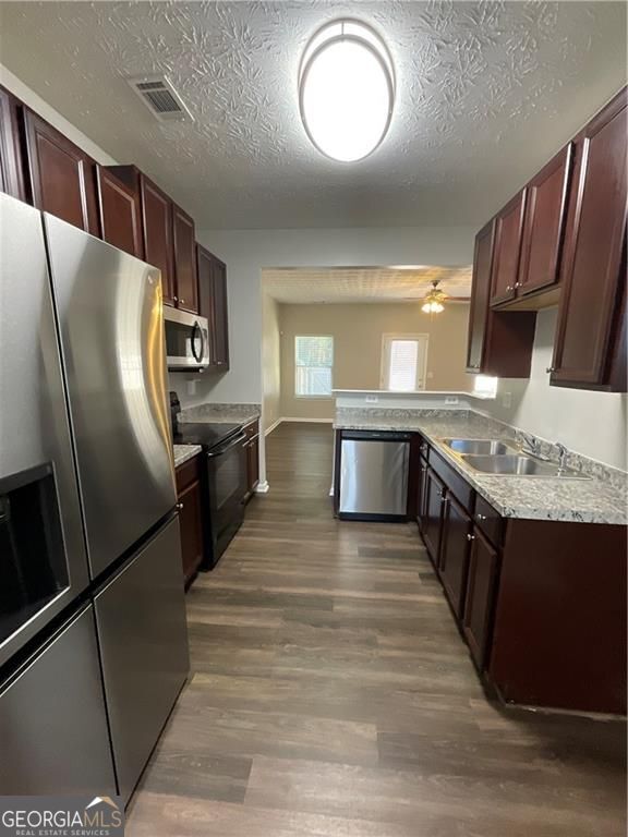 Building Photo - 6303 Ellenwood Dr