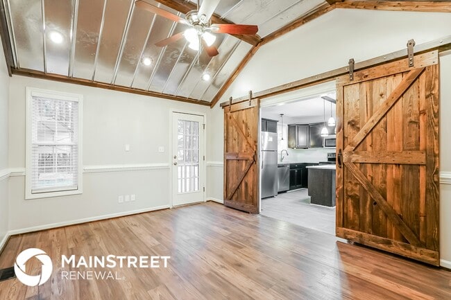 Foto del edificio - 241 Sommerset Dr