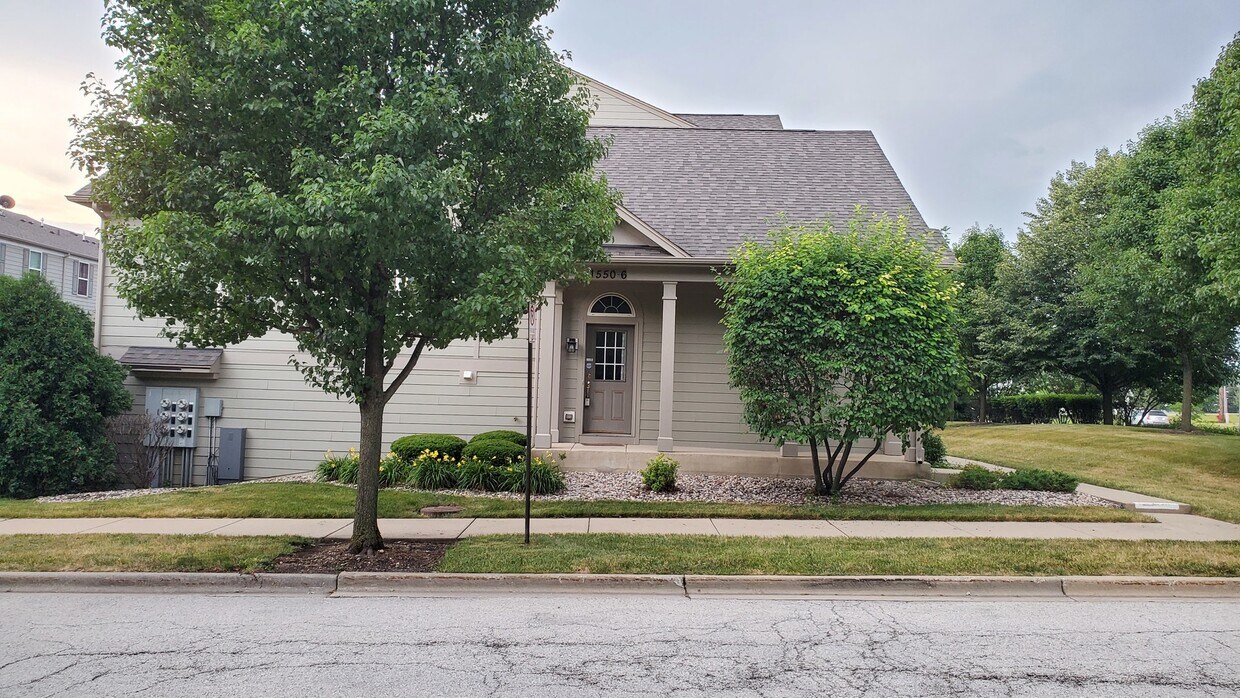 Primary Photo - 1550 Bristol Ln