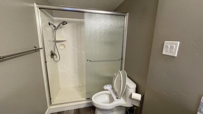 Foto del edificio - 4420 W Skye Dr