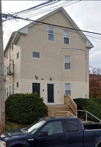 Building Photo - 115 Waterman Ave