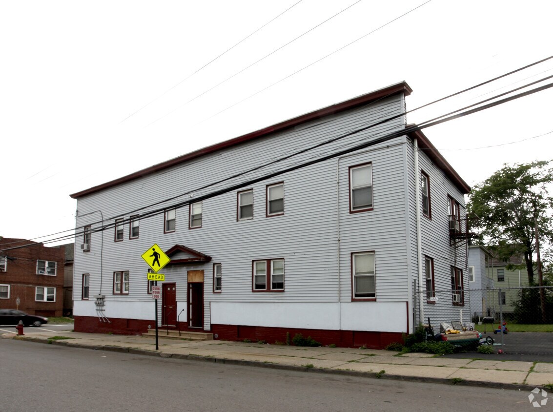 Building Photo - 600 Court St