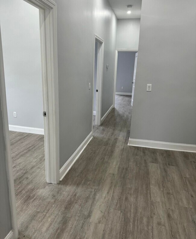 Foto del edificio - 1515 Kerrigan Ave