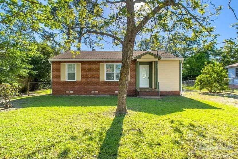 Primary Photo - 207 Berry Rd