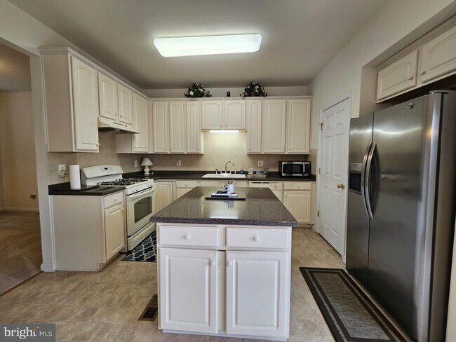 Foto del edificio - 1969 Peachtree Ct