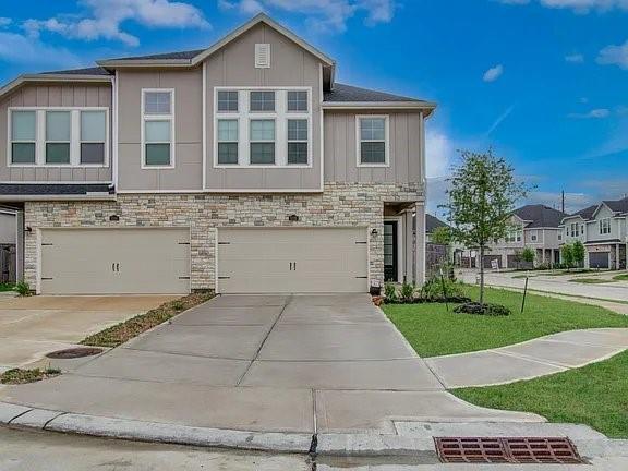 Foto del edificio - 5502 Amber Brook Ln