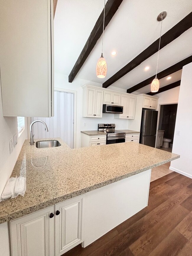 Foto del edificio - Luxury 1 Bedroom 1 Bathroom Available Now!