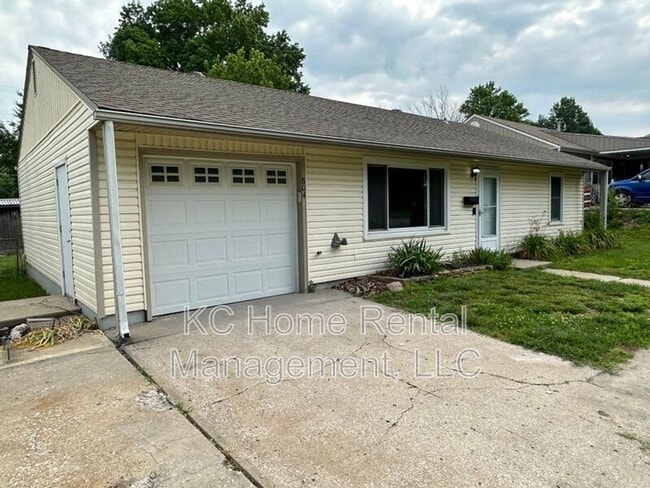 Building Photo - 804 NE 66th Terrace