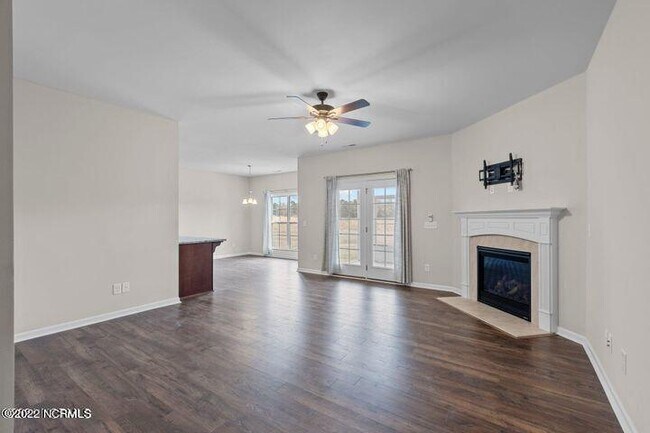 Building Photo - 361 Sequoia Dr