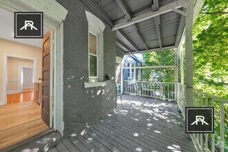 Building Photo - 46 Brackett St