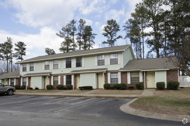 Foto del edificio - Williamston Townhouses