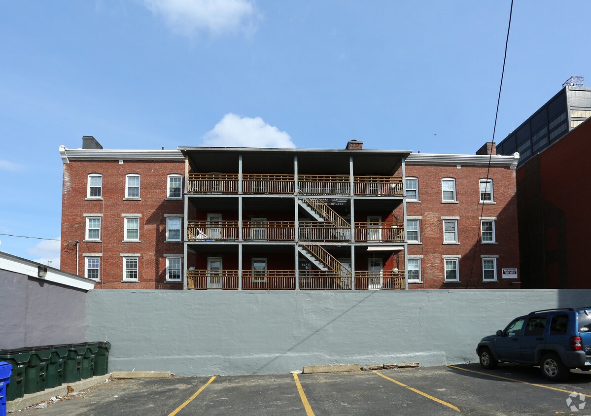 Building Photo - 54 Mechanic St