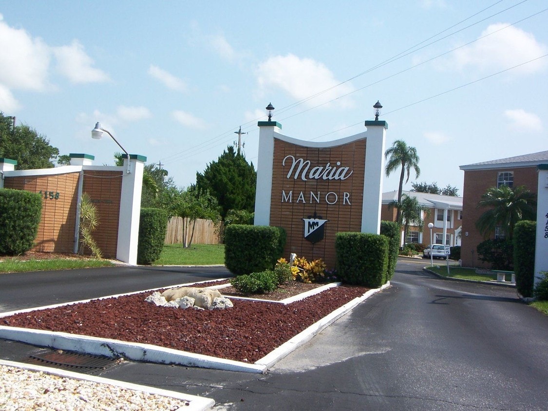 Primary Photo - 2 br, 2 bath House - 4158 Tamiami Trl S-7