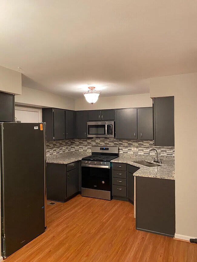 Foto del edificio - 2630 College Hill Cir