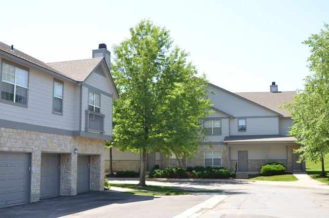 Sandstone Creek Rentals - Overland Park, KS | Apartments.com