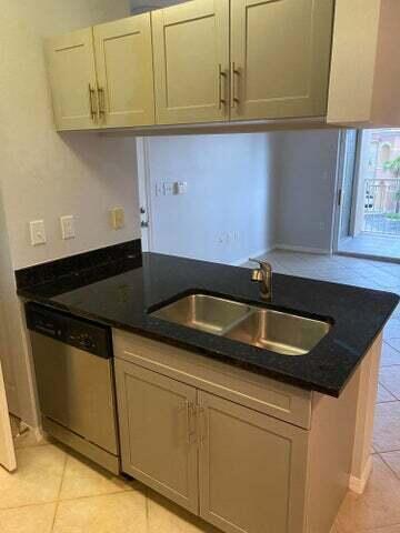Building Photo - 6492 Emerald Dunes Dr