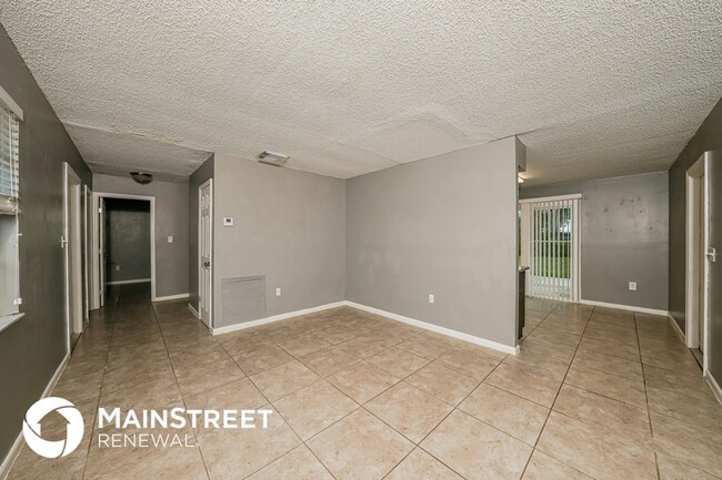 Building Photo - 7500 Coquina Ave