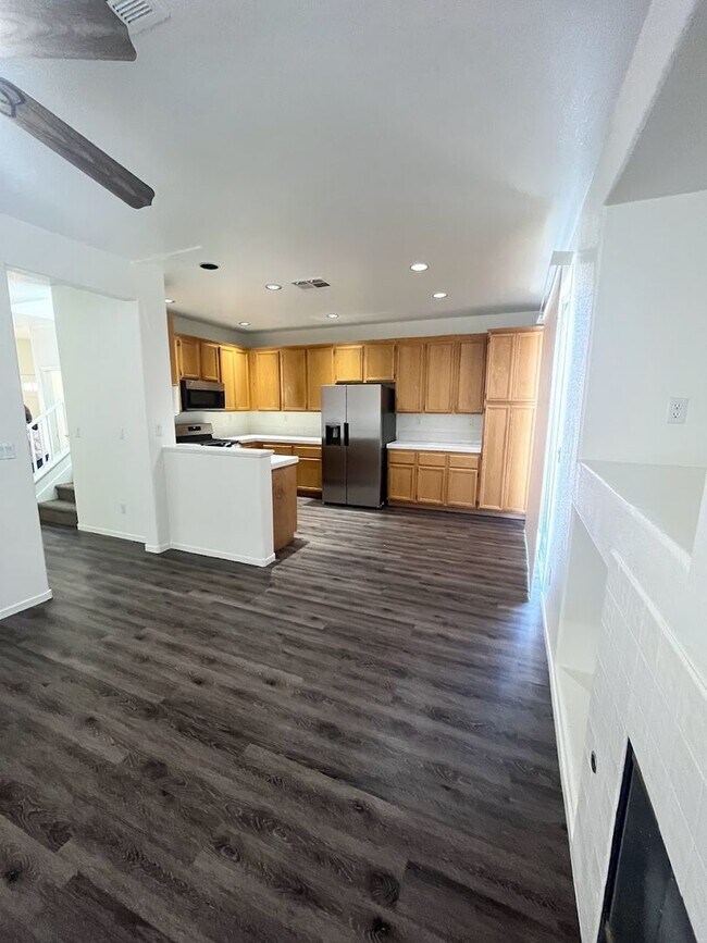 Foto del edificio - Nice 4 bedroom, 3 bath home in Summerlin!