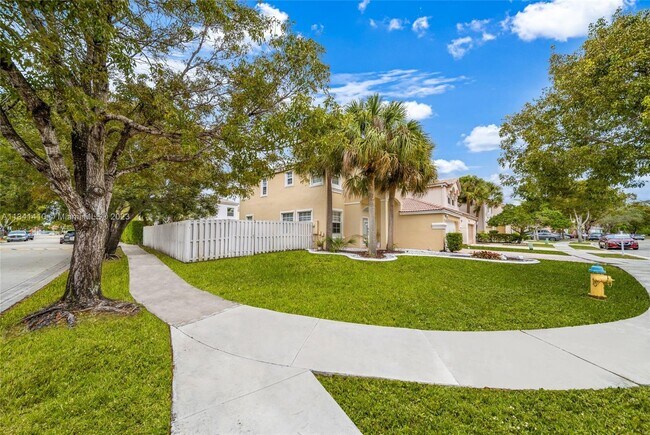 Building Photo - 2122 NW 158th Ln