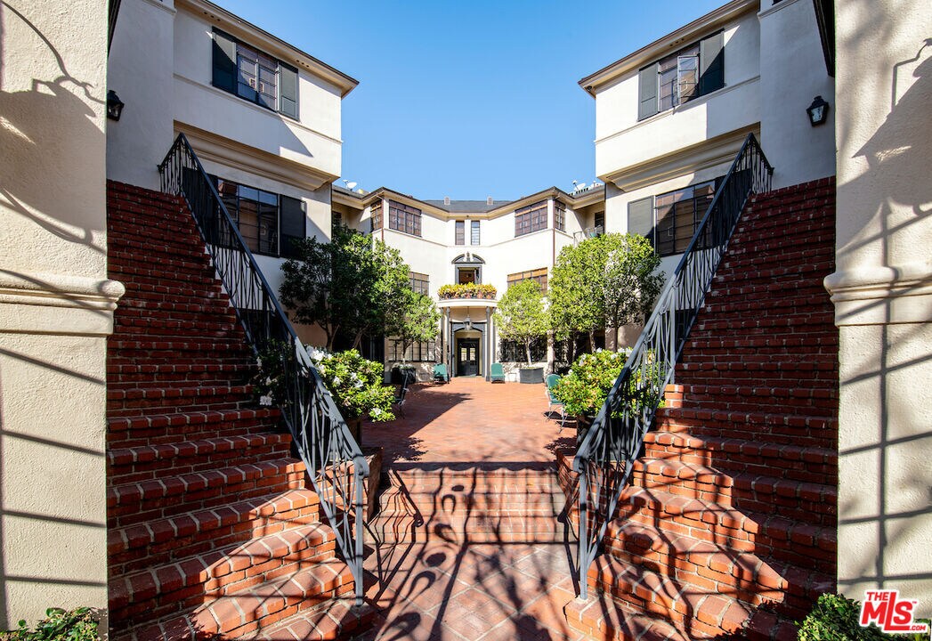 179 S Rodeo Dr Unit 179, Beverly Hills, CA 90212 Apartment for Rent in Beverly Hills, CA