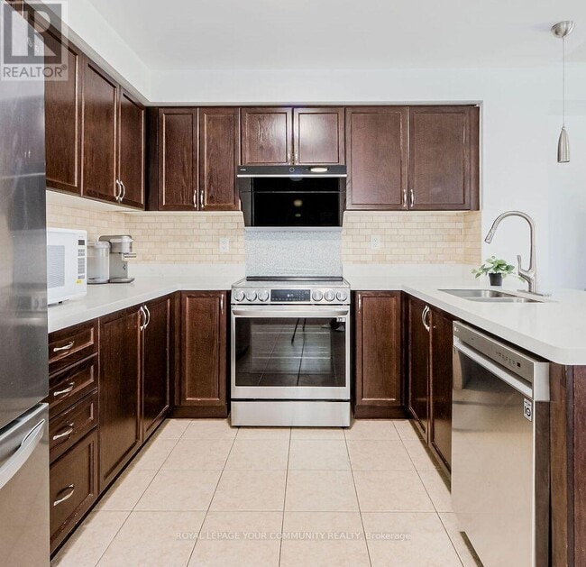 Building Photo - 34 Meadowhawk Trail