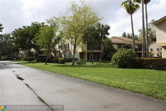 condominio - 109 Gardens Dr