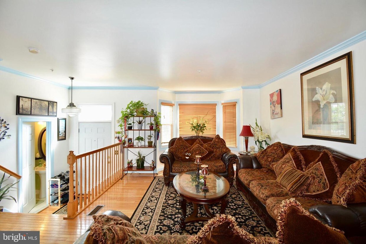 Primary Photo - 6223 Squires Hill Dr
