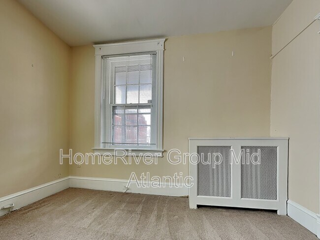Foto del edificio - 1300 35th St NW