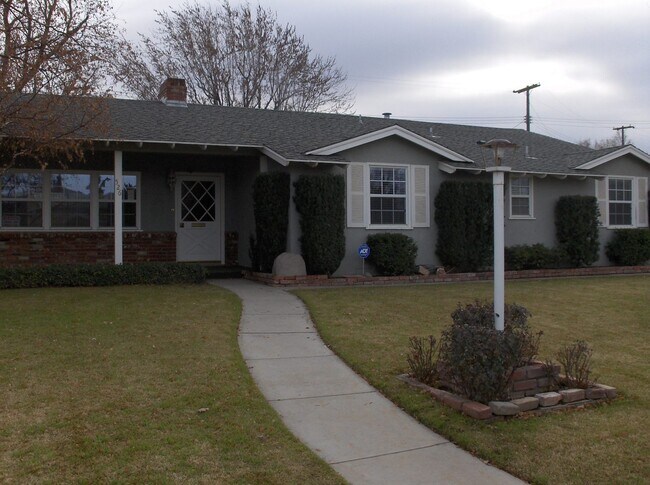 Building Photo - Well Maintained Home