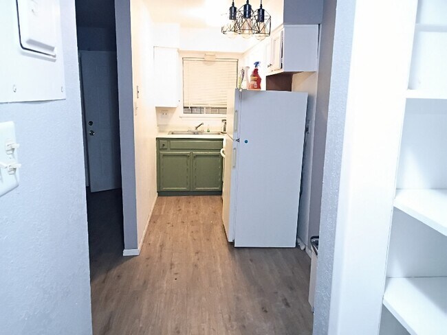 Foto del edificio - 515 Valencia Dr SE