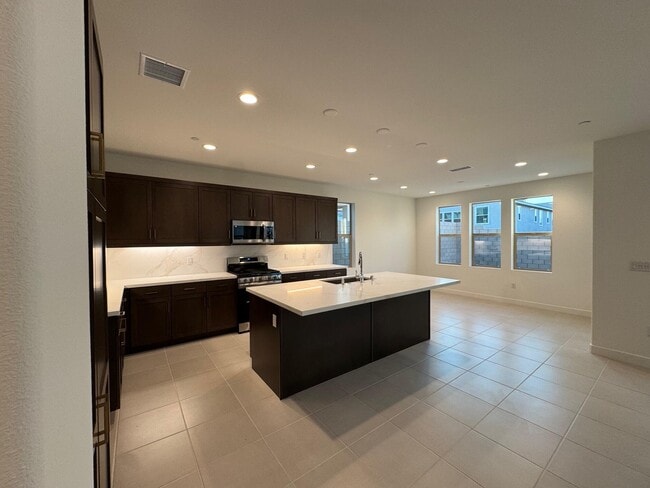 Foto del edificio - 74240 Becker St