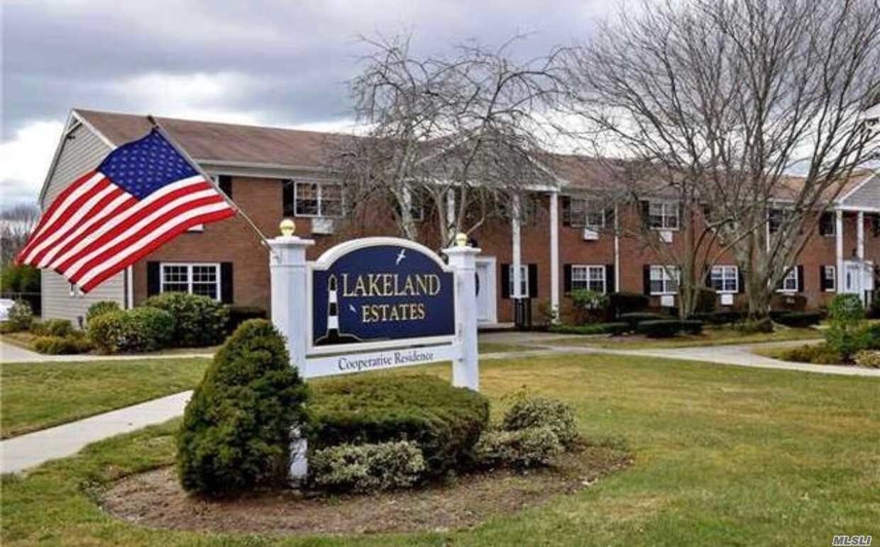 Primary Photo - 328 Lakeland Ave