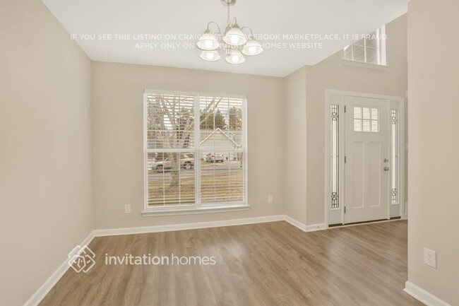Building Photo - 1009 Meadow Glen Cir